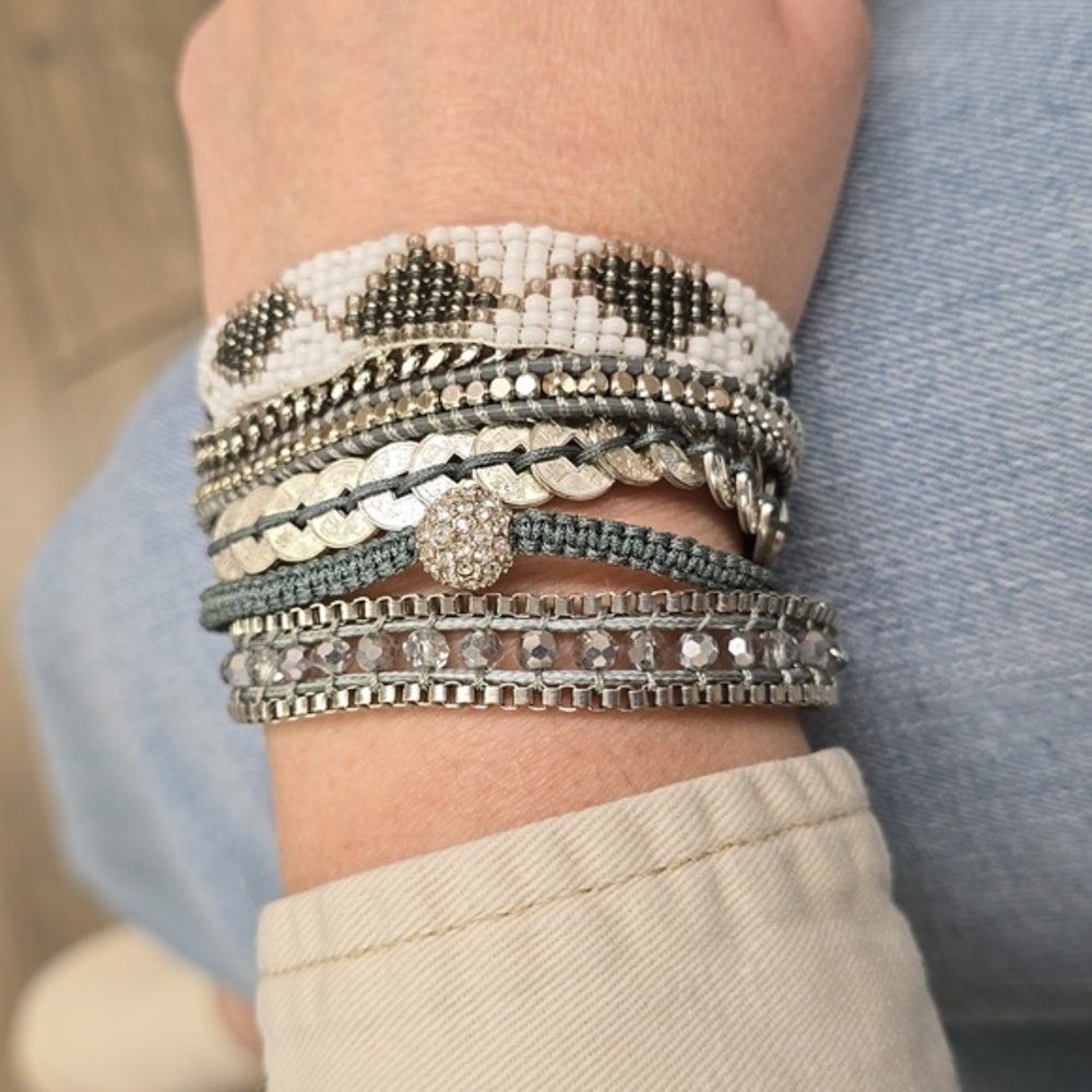 VICTORIA EMERSON layered Silver and beaded Magnetic Bracelet